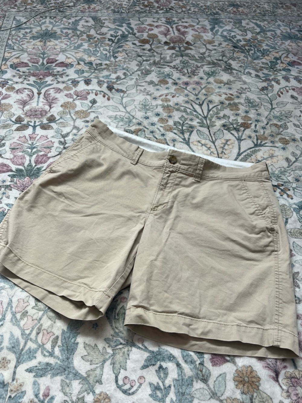 Classic Women's Khaki Shorts